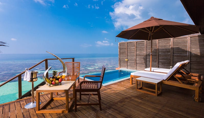 Lily Beach Resort & Spa - Rooms - Deluxe Water Villa pool deck