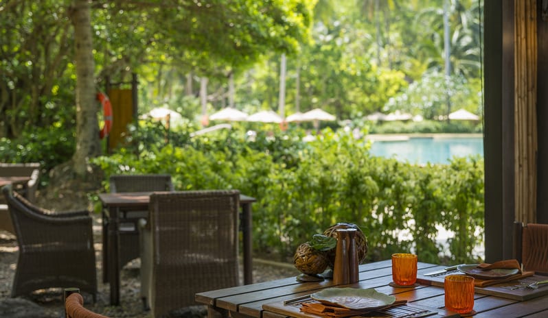 thailand-holidays-krabi-rayavadee-hotel-raitalay-terrace