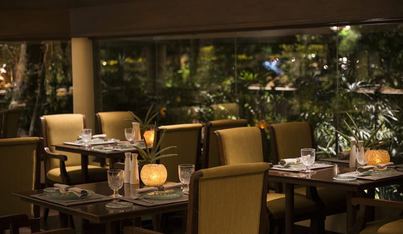 thailand-holidays-krabi-rayavadee-hotel-raya-dining-room&lounge