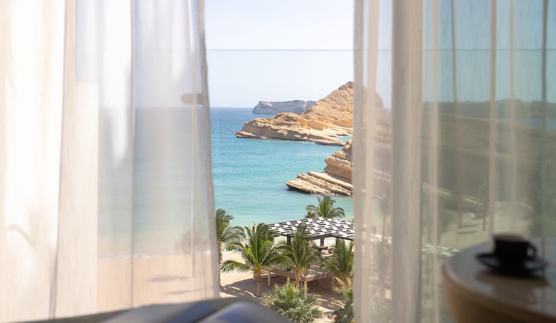 middle-east-holidays-oman-jumeirah-muscat-bay-ocean-balcony-club-room