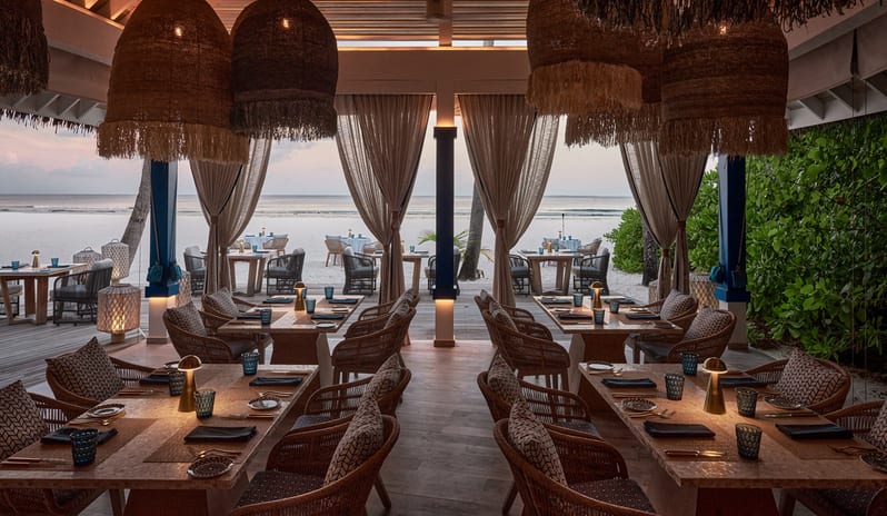 indian-ocean-holidays-maldives-seaside-finolhu-baa-atoll-maldives-arabian-grill