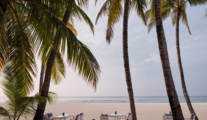 indian-ocean-holidays-maldives-seaside-finolhu-baa-atoll-maldives-beach-kitchen