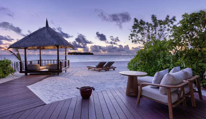 1-beachfront-sunset-pool-villa-cover