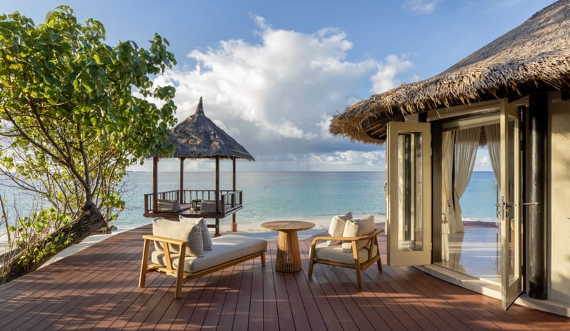 grand-beachfront-pool-villa-beach view