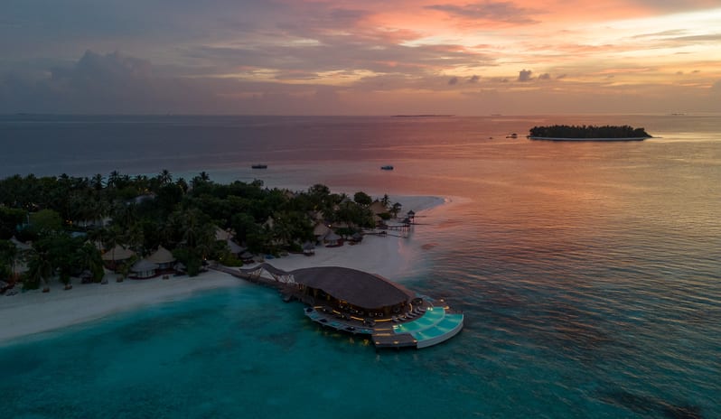 madi-hiyaa-aerial-sunset