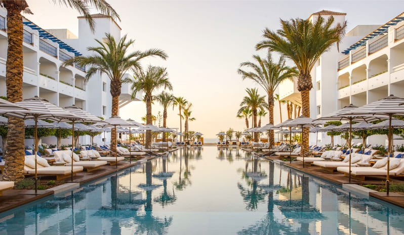 europe-holidays-spain-costa-del-sol-mett-marbella-estepona