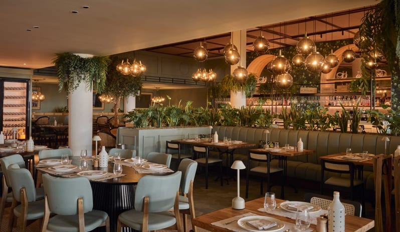 europe-holidays-spain-costa-del-sol-mett-marbella-estepona-isola