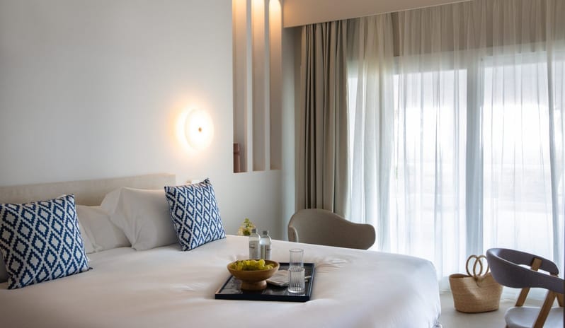 europe-holidays-spain-costa-del-sol-mett-marbella-estepona-beach-suite-with -private-garden-and-pool