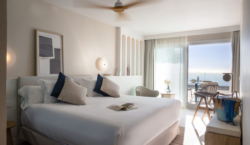 europe-holidays-spain-costa-del-sol-mett-marbella-estepona-seaview-suite