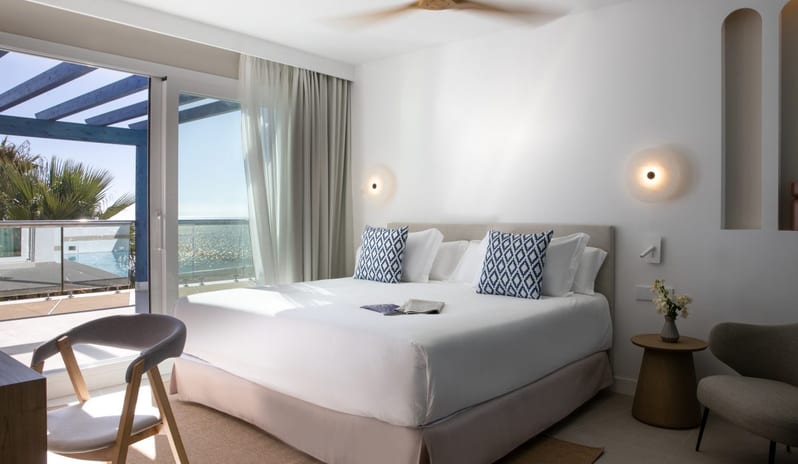 europe-holidays-spain-costa-del-sol-mett-marbella-estepona-seascape-suite-with-private-pool