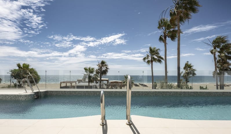 europe-holidays-spain-costa-del-sol-mett-marbella-estepona-sea-view-suite-with -shared-pool