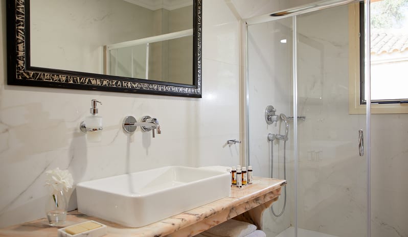 europe-holidays-greece-parga-parga-beach-resort-premium-garden-room-with-partial-sea-view