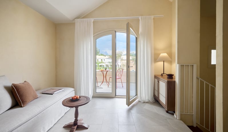 europe-holidays-greece-parga-parga-beach-resort-maison-bliss-suite-with-private- pool