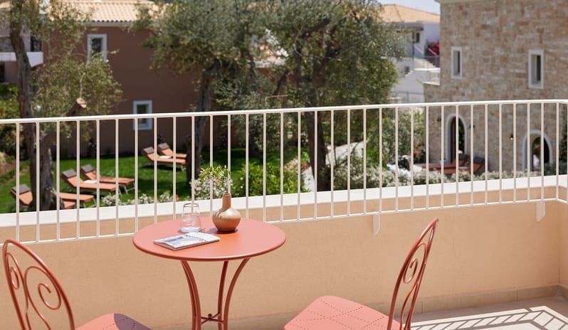 europe-holidays-greece-parga-parga-beach-resort-maison-bliss-suite-with-private- pool