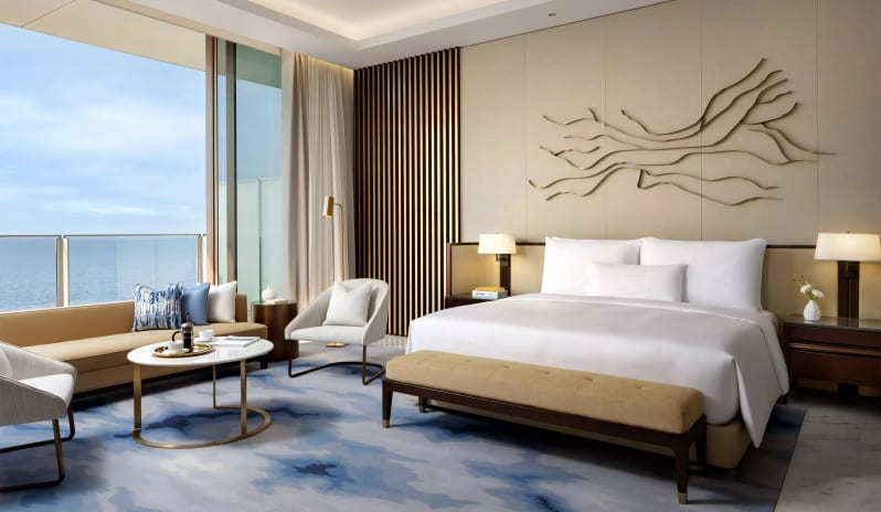 middle-east-holidays-dubai-atlantis-the-royal-sky-pool-villa-sea-view