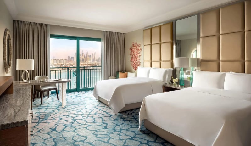 middle-east-holidays-dubai-atlantis-the-royal-royal-club-queen-palm-view