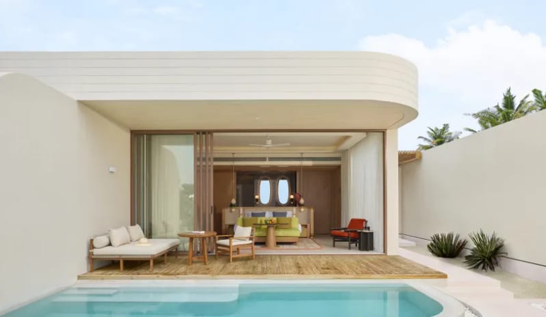 indian-ocean-holidays-maldives-centara-grand-lagoon-maldives-one-bedroom-sunset-beach-pool-villa