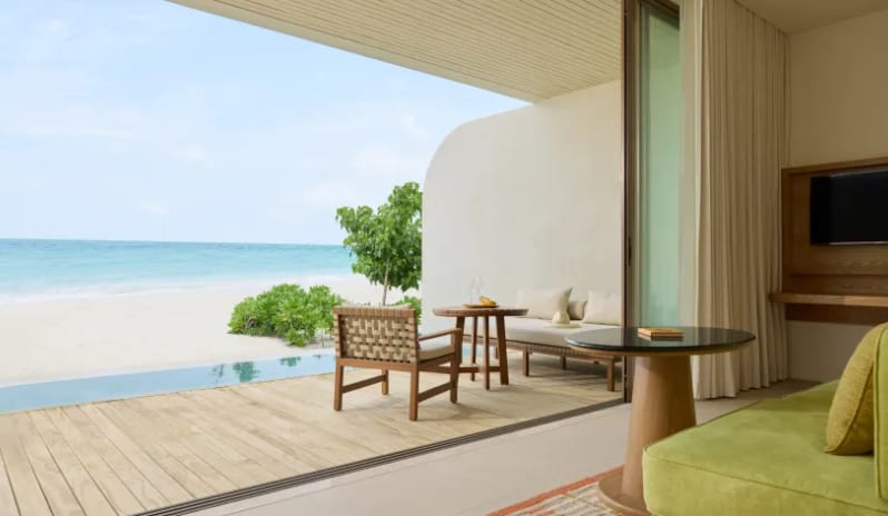 indian-ocean-holidays-maldives-centara-grand-lagoon-maldives-one-bedroom-sunrise-beach-pool-villa