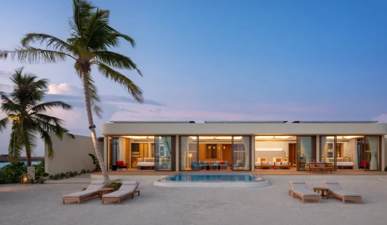 indian-ocean-holidays-maldives-centara-grand-lagoon-maldives-three-bedroom- sunset-beach-pool-residence