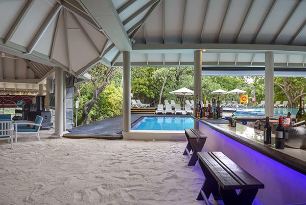 Hotel image Bar & Pool view at Adaaran Select Hudhuranfushi