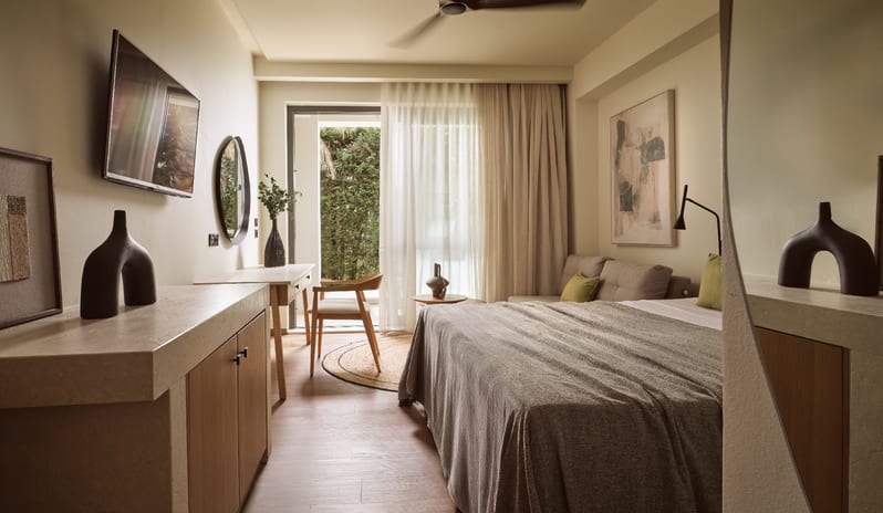 europe-holidays-greece-zakynthos-lesante-classic-luxury-hotel-spa-hotel-deluxe- room