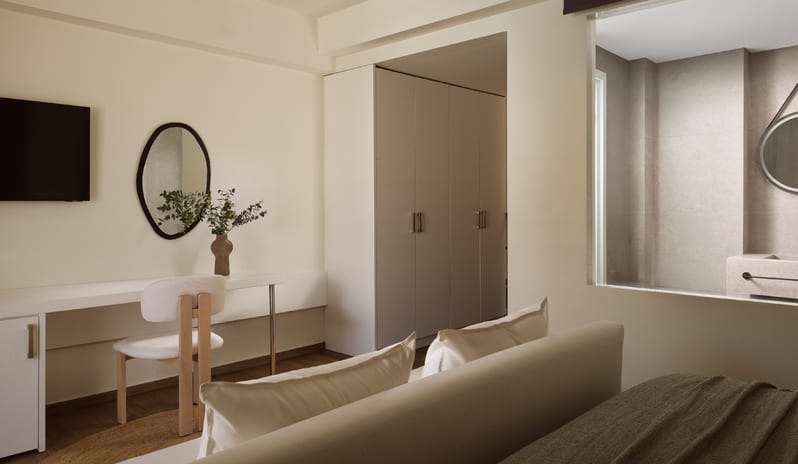 europe-holidays-greece-zakynthos-lesante-classic-luxury-hotel-spa-hotel-premium-deluxe-room