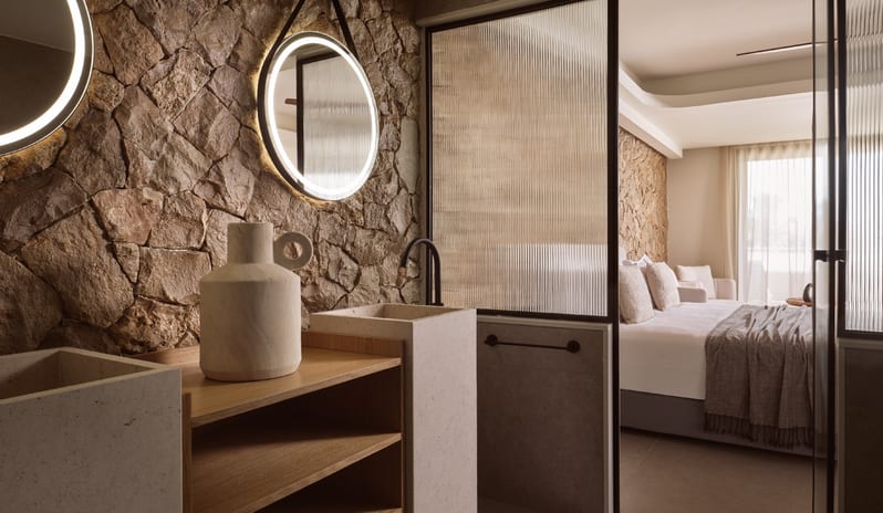 europe-holidays-greece-zakynthos-lesante-classic-luxury-hotel-spa-hotel-grand-suite-with-private-outdoor-jacuzzi