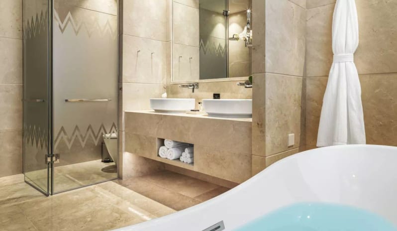 europe-holidays-cyprus-paphos-cap-st-georges-hotel-resort-cap-thalassa-room