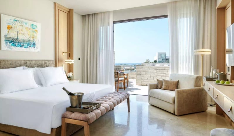 europe-holidays-cyprus-paphos-cap-st-georges-hotel-resort-cap-thalassa-room