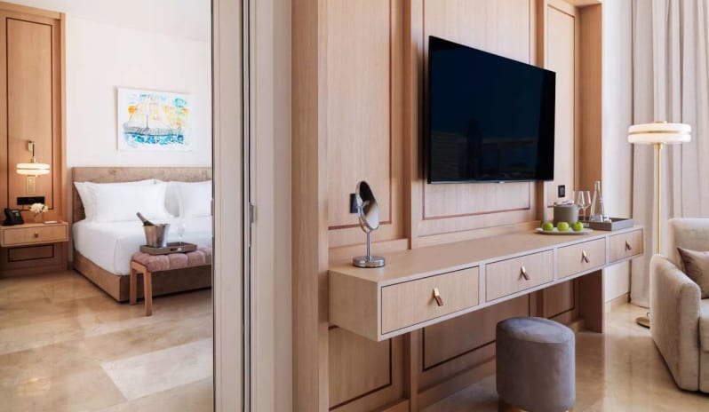 europe-holidays-cyprus-paphos-cap-st-georges-hotel-resort-cap-family-suite