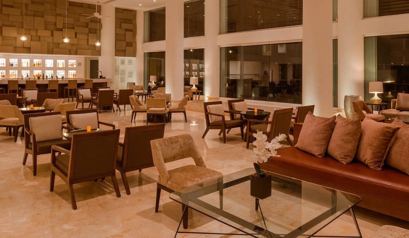 caribbean-holidays-cancun-riviera-maya-playacar-palace-hotel-lobby-bar