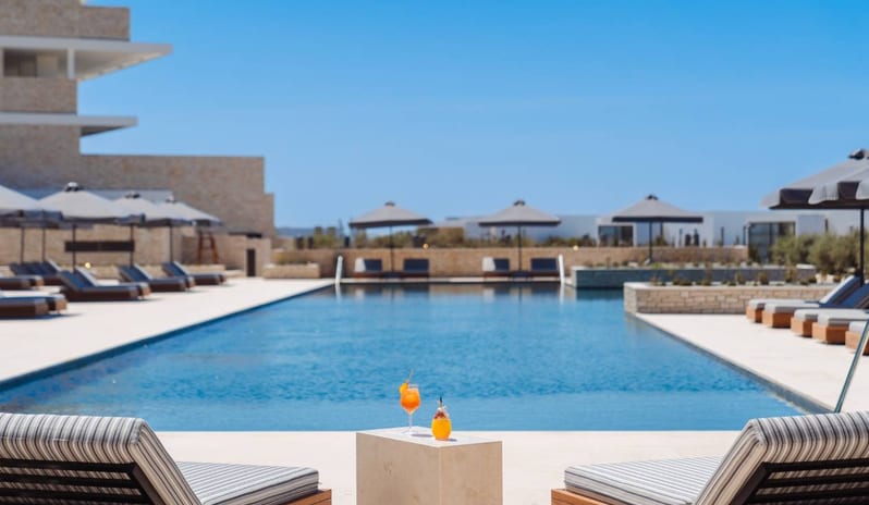 Europe-holidays-cyprus-paphos-cap-st-georges-hotel-resort-thalassa=pool-bar