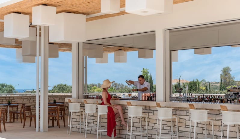 Europe-holidays-cyprus-paphos-cap-st-georges-hotel-resort-thalassa=pool-bar
