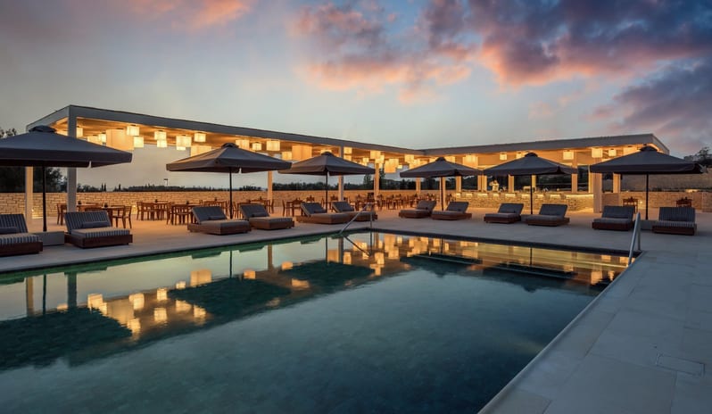 Europe-holidays-cyprus-paphos-cap-st-georges-hotel-resort-thalassa=pool-bar