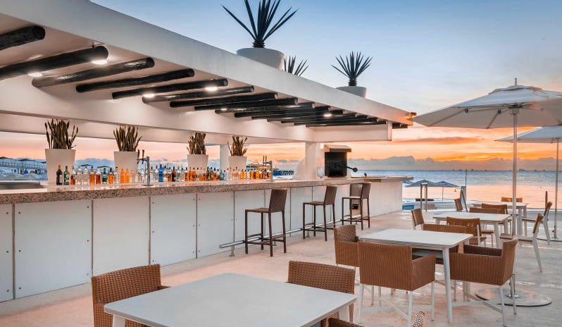 caribbean-holidays-cancun-riviera-maya-playacar-palace-hotel-aqua-bar