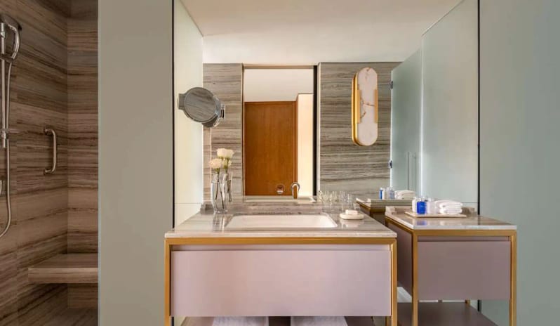 middle-east-holidays-qatar-rixos-gulf-hotel-doha-Deluxe Room Sea View