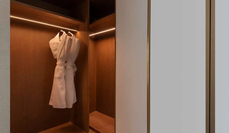 middle-east-holidays-qatar-rixos-gulf-hotel-doha-Senior Suite
