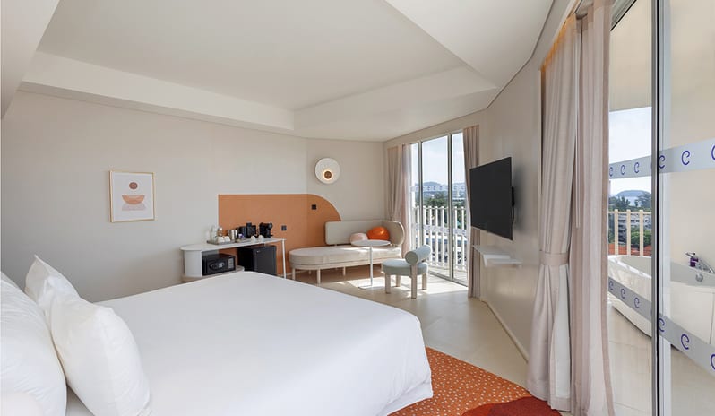 thailand-holidays-phuket-centara-karon-resort-hotel-Deluxe Spa Suite Ocean View