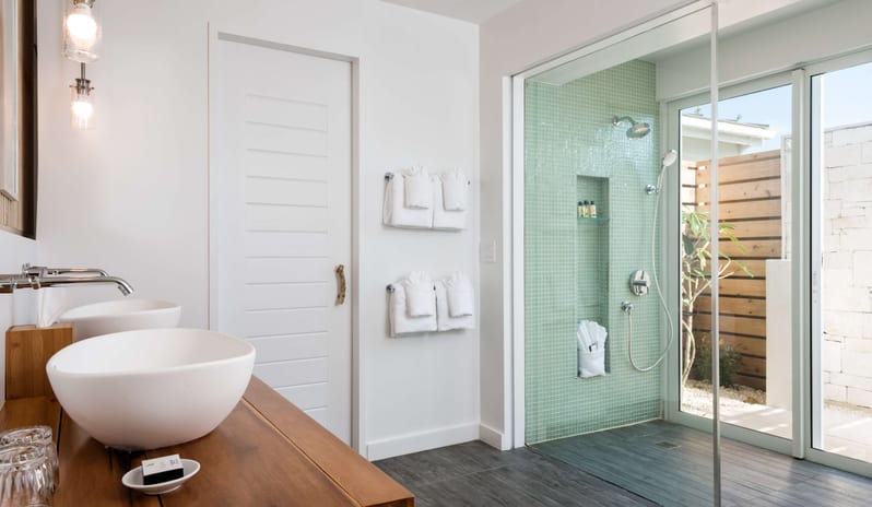 caribbean-holidays-turks-caicos-pine-cay-turks-and-caicos-Ocean Front Suite