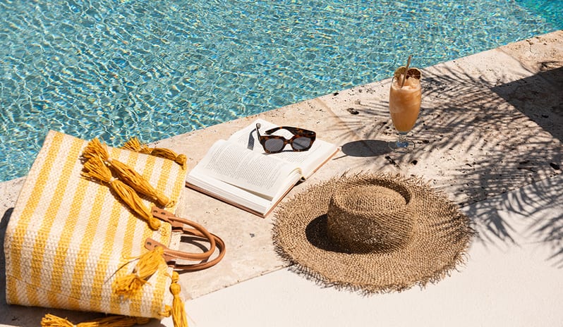 caribbean-holidays-turks-caicos-pine-cay-turks-and-caicos-Poolside Dining
