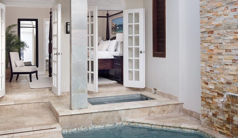 caribbean-holidays-jamaica-sandals-ochi-beach-resort-hotel- RJ