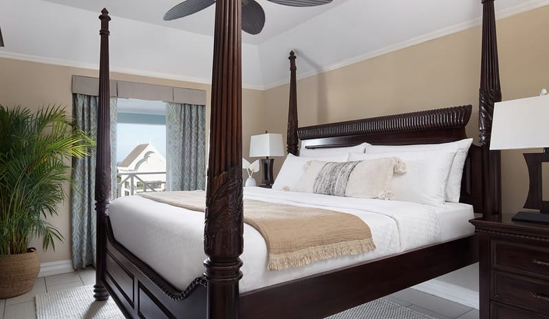 caribbean-holidays-jamaica-sandals-ochi-beach-resort-hotel- M1