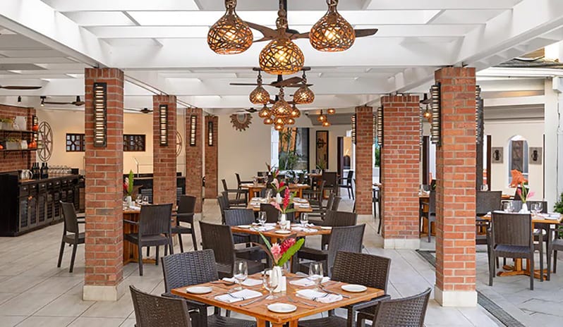 caribbean-holidays-jamaica-beaches-negril-resort-spa-hotel-El Mariachi