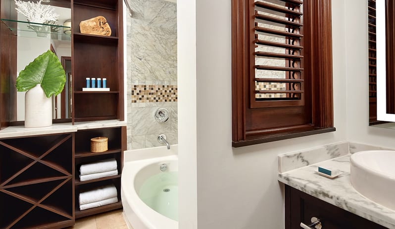 caribbean-holidays-antigua-sandals-grande-antigua-Caribbean Grande Luxe Poolside Room - GL