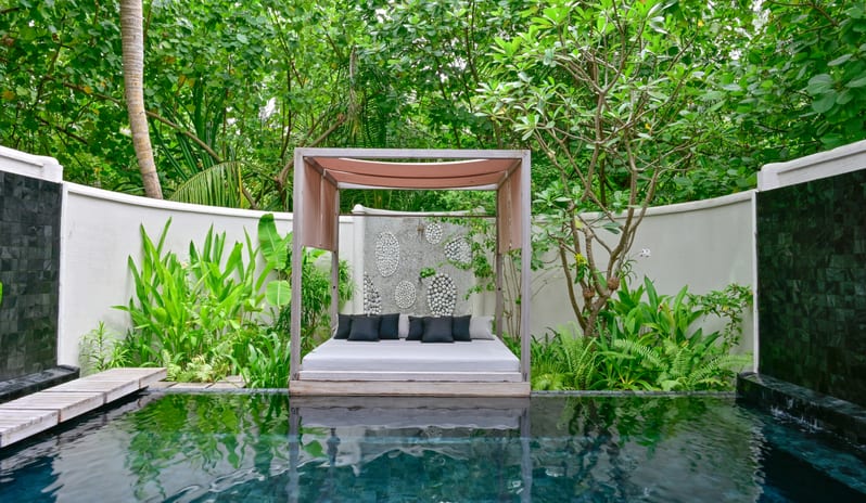 01-grand-premier-beach-villa-with-pool