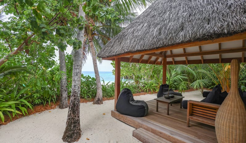 04-grand-premier-beach-villa-with-pool