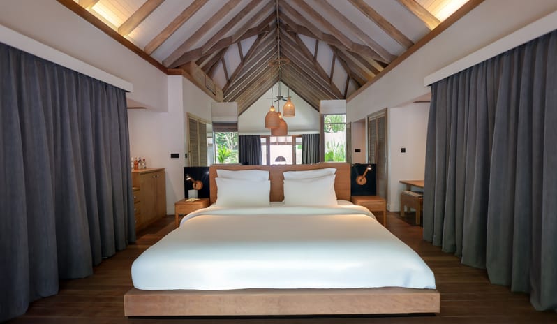 05-grand-premier-beach-villa-with-pool