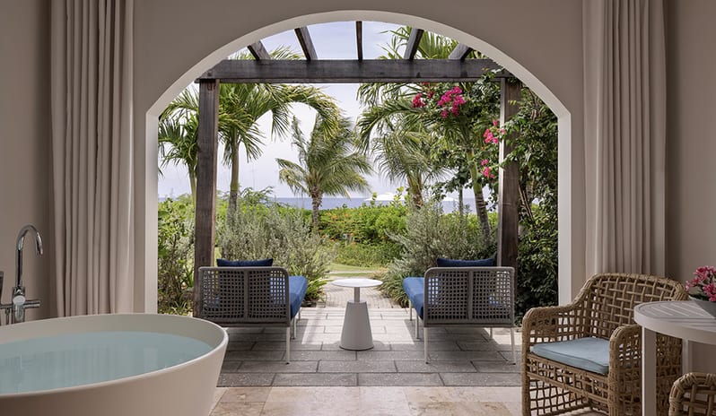 caribbean-holidays-curacao-sandals-royal-curacao-Melemele Club Level Walkout Junior Suite With Patio Tranquility Soaking Tub