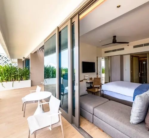 Suite with Pool Access