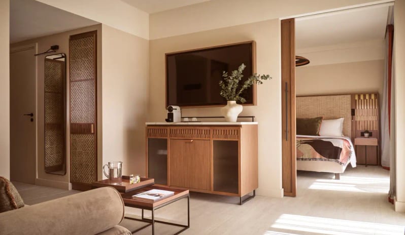 deluxe-family-suite-garden-view-2